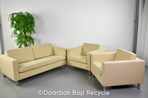 Problemer tidsskrift dobbeltlag Sofa - Køb brugt EFG sofa og 2 stole i råhvid billigt her!