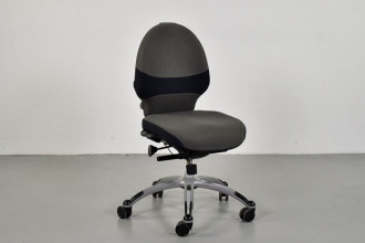 RH Extend kontorstol med gråbrun polster