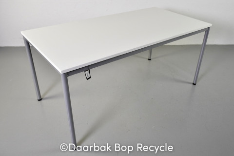 Gate Student bord med hvid plade og alufarvet metal stel