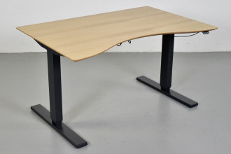 Scan Office hæve-/sænkebord med ege-laminat og mavebue, 120 cm.