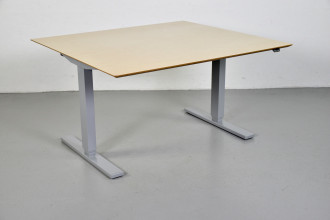 Scan Office hæve-/sænkebord med birkelaminat, 120x110 cm.