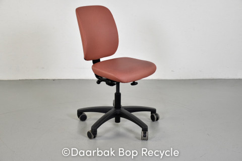 SAVO Eos2 kontorstol med rød/brun polster og sort stel