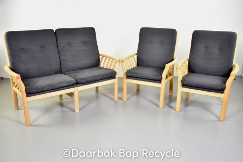 absurd Streng festspil Sofasæt - Køb brugt Schou Andersen loungesæt med 1 sofa og 2 stole her