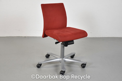 HÄG H04 4200 kontorstol med rødt polster
