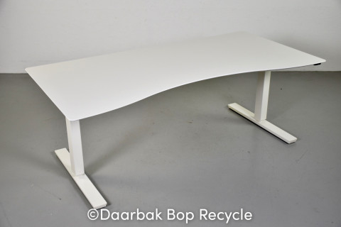 Scan Office hæve-/sænkebord med hvid plade og hvidt stel, 180 cm.