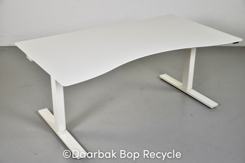 Scan Office hæve-/sænkebord med hvid plade og hvidt stel, 160 cm.