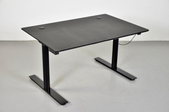 Hæve-/sænkebord med sort linoleum, 120 cm.