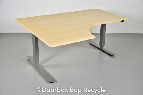EFG hæve-/sænkebord i ahorn med venstresving, 160 cm.