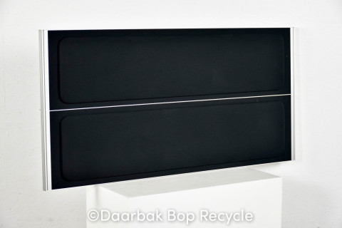 Bordskærm i sort og aluminium, 140 cm.